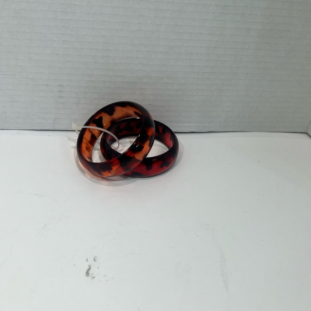 Studio Tortoiseshell Pattern Bracelets - Picture 2 of 4